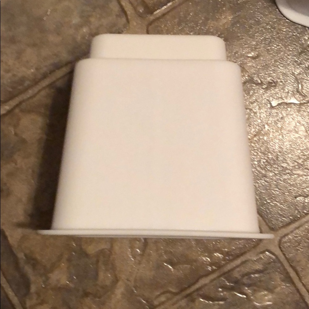 4 White Bed/Desk Risers - Picture 2 of 4